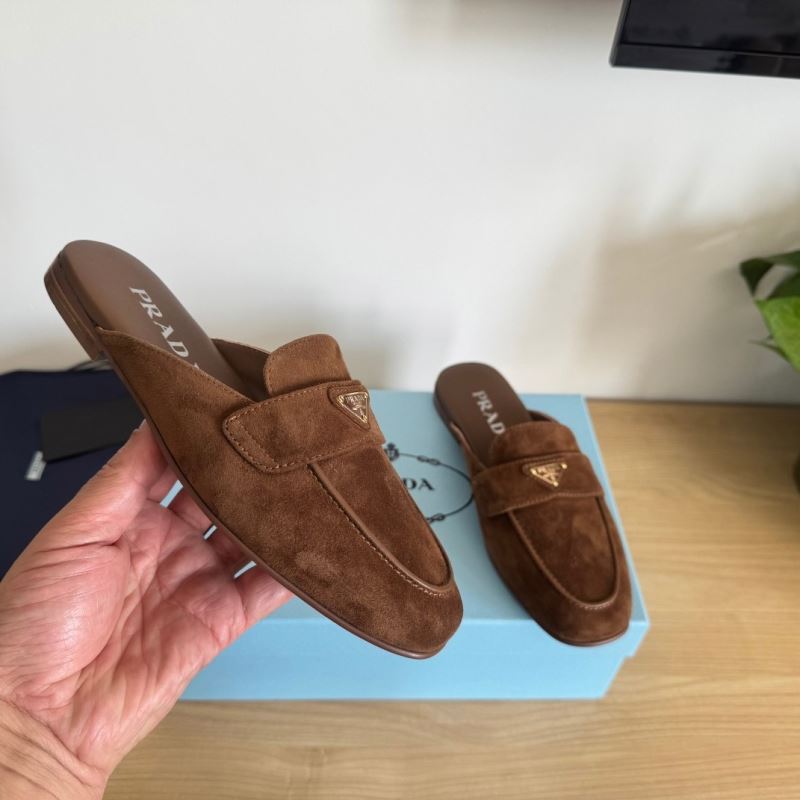 Pra*a slippers